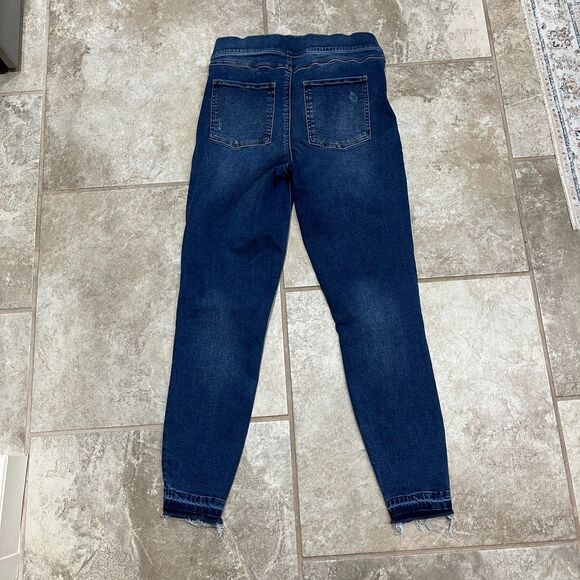 Spanx High Rise Distressed Skinny Jeans - Raw Hem Size Med - Picture 5 of 13